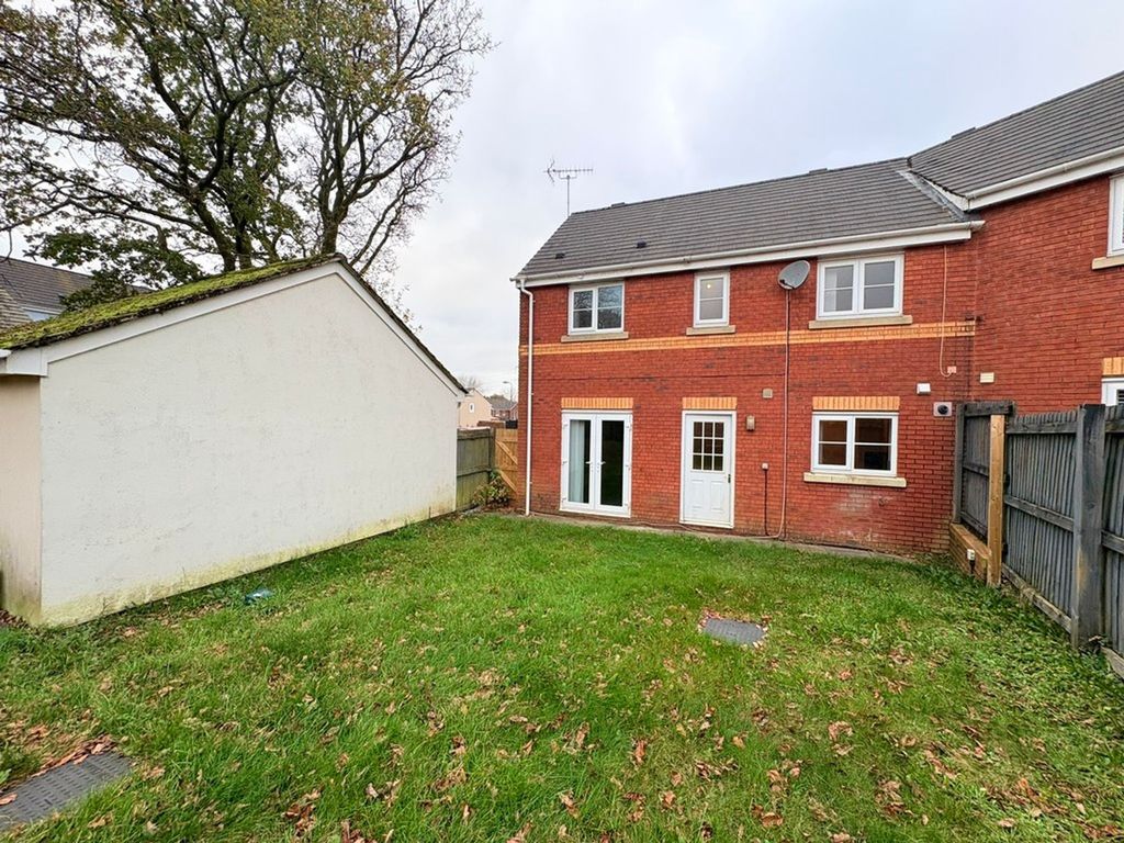 Property photo 2 of 18