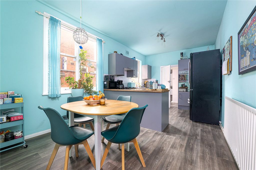 Property photo 3 of 24 Picture 3