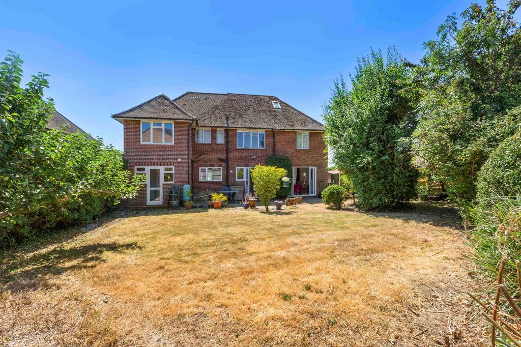 Property photo 2 of 14