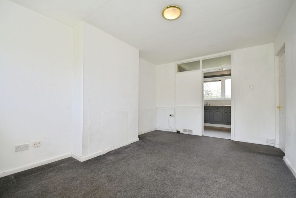 Property photo 2 of 9 Lounge