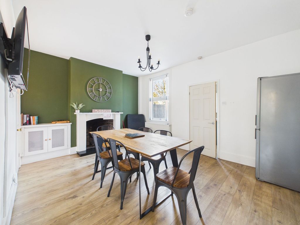 Property photo 3 of 17 Dining Room