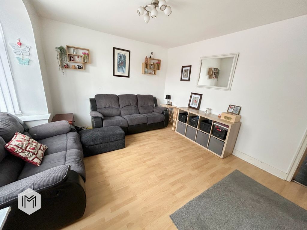 Property photo 3 of 14 Picture No. 05