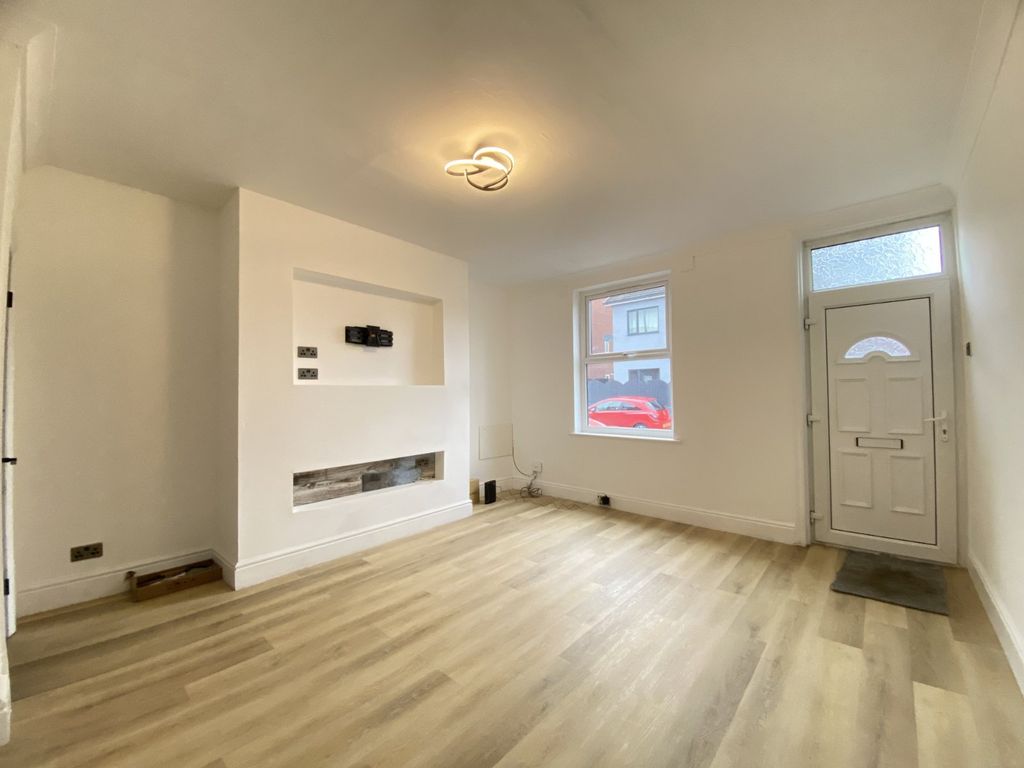 Property photo 2 of 12 Picture No. 34