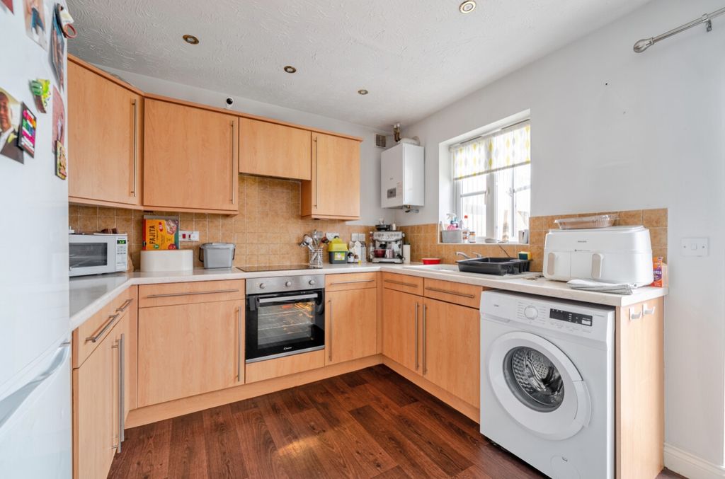 Property photo 3 of 22 1467188-7-6A16145Ebb097
