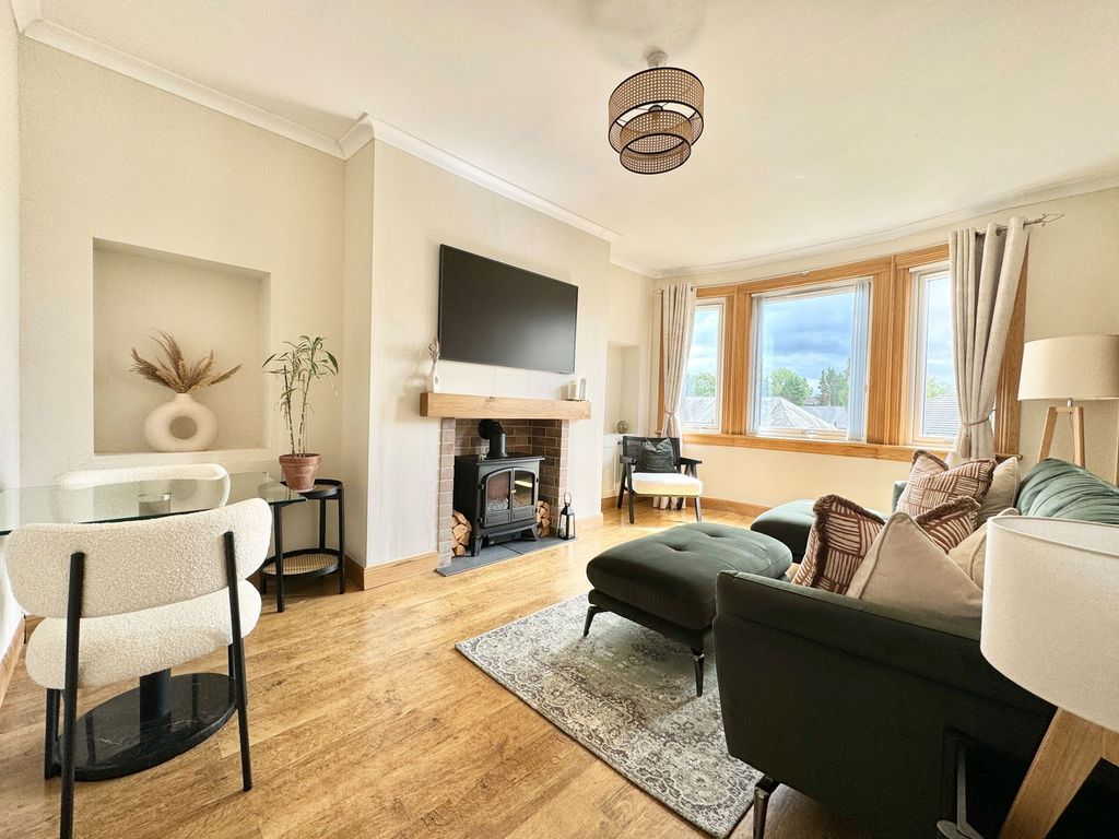 Property photo 3 of 36