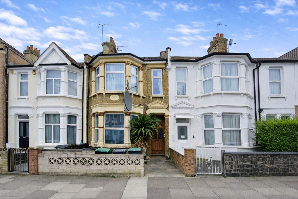 Property photo 1 of 8 Photo 0