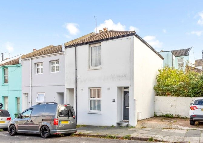 Property photo 1 of 8