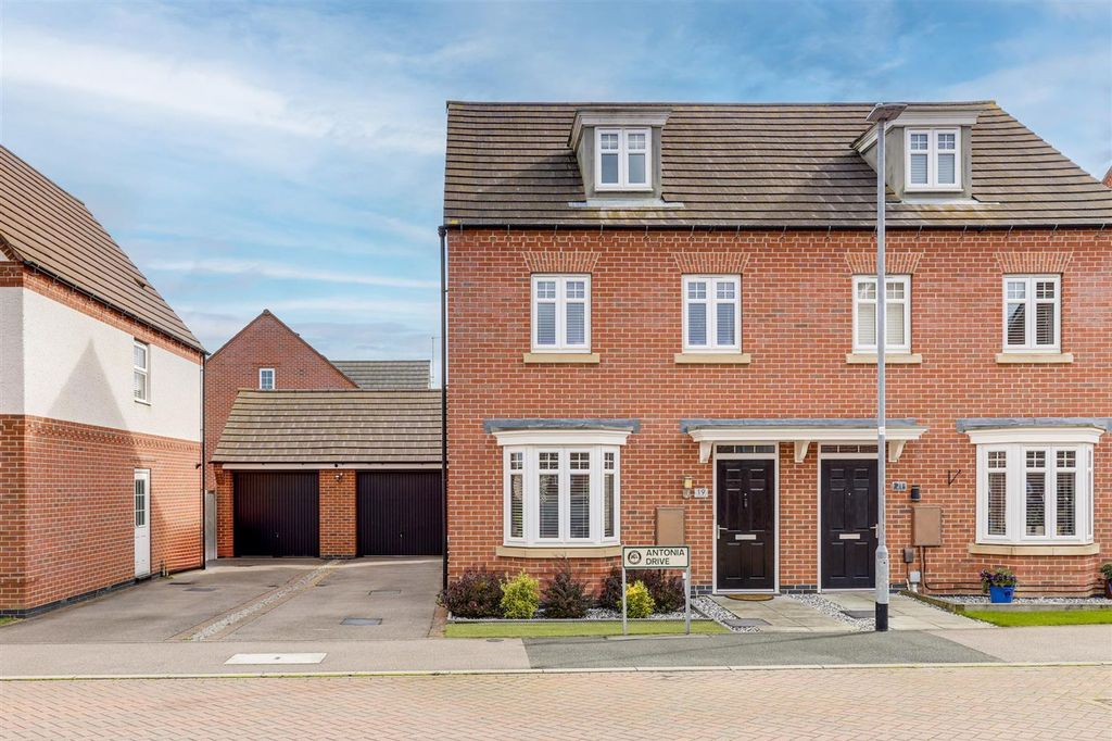 Property photo 1 of 24 Front