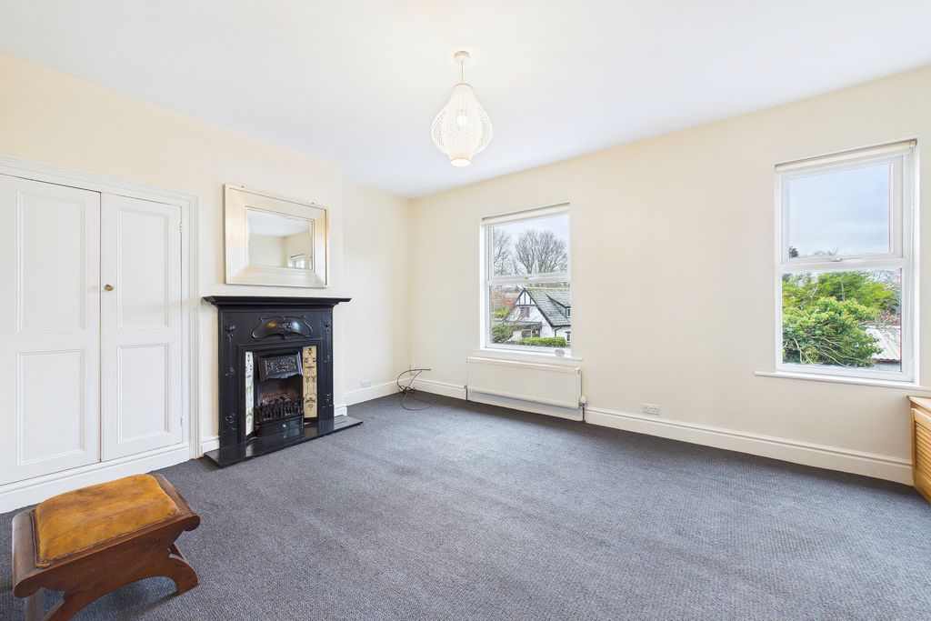 Property photo 2 of 8 Living Room