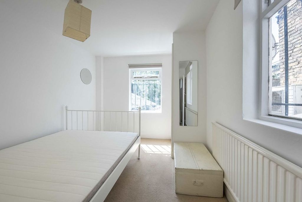 Property photo 3 of 5