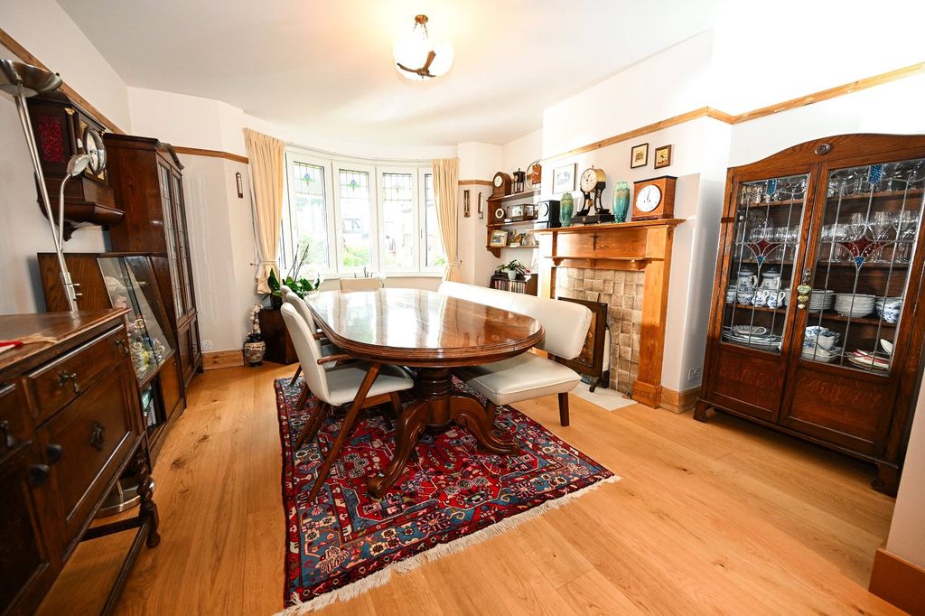 Property photo 3 of 26 Dining Room