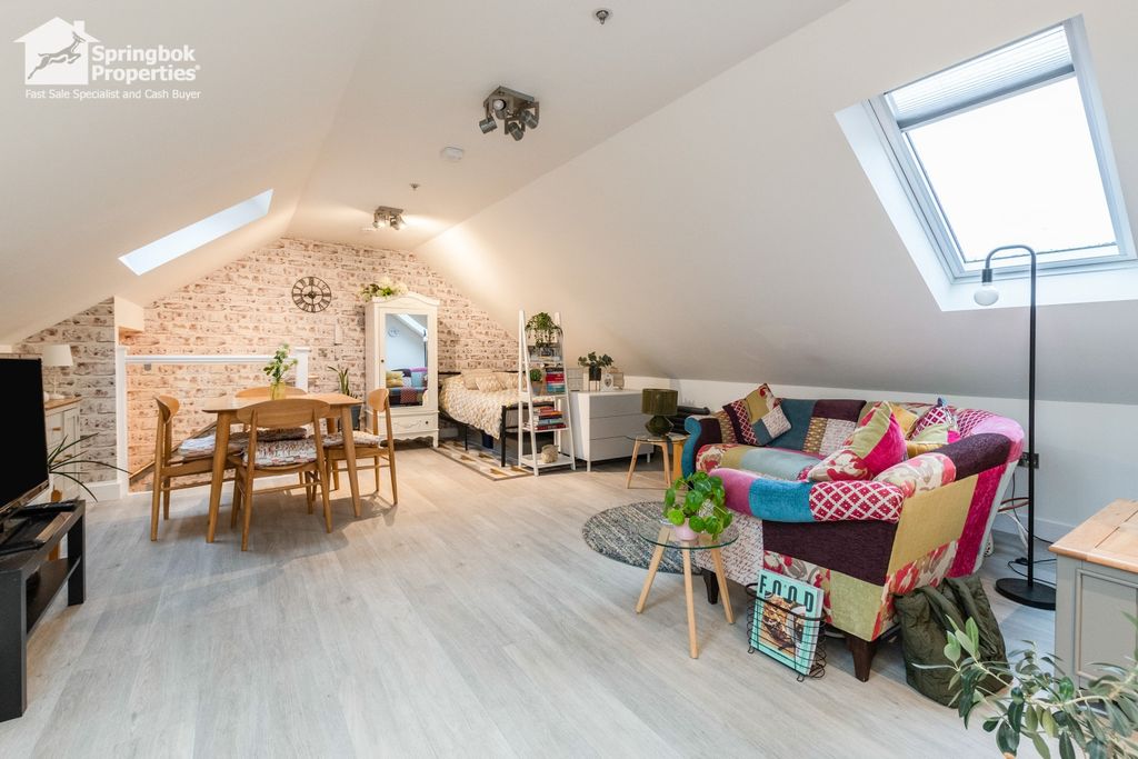 Property photo 2 of 9 Image 1