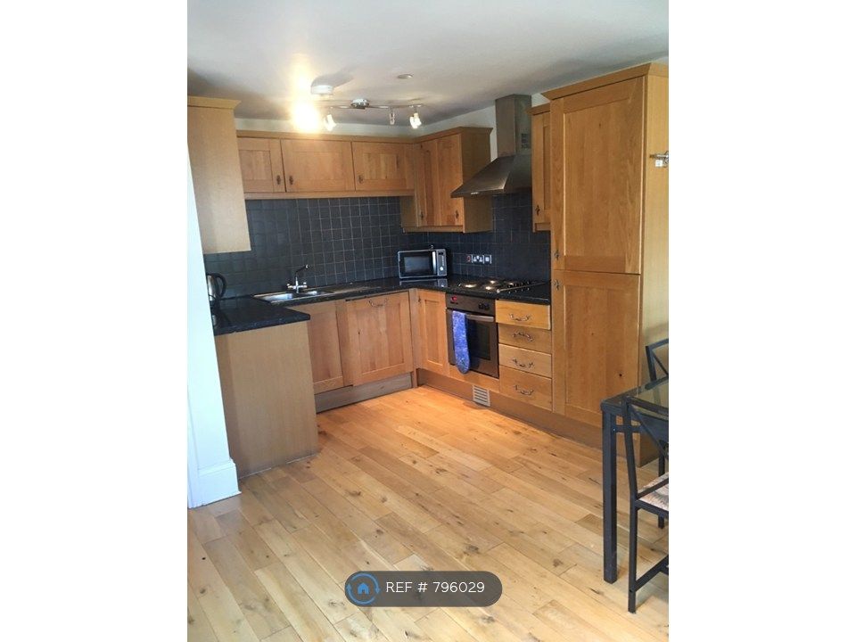 Property photo 1 of 31