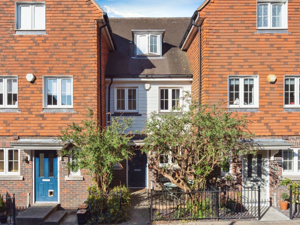 Property photo 1 of 17