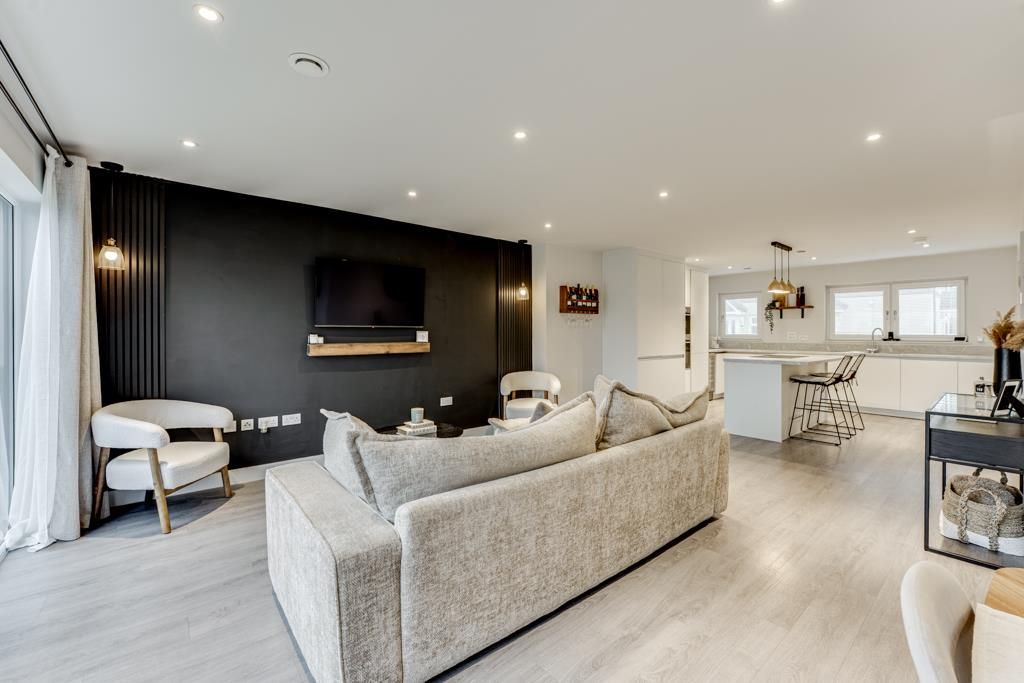 Property photo 3 of 44 55 Holdenby Drive, Priors Hall-34.Jpg