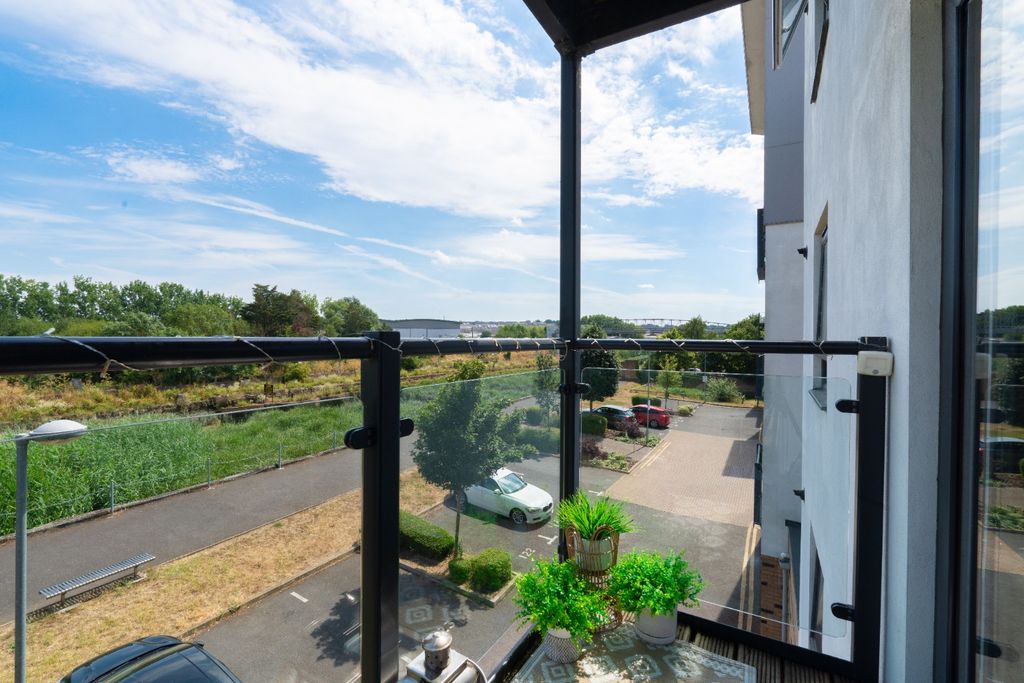 Property photo 1 of 17 3877431