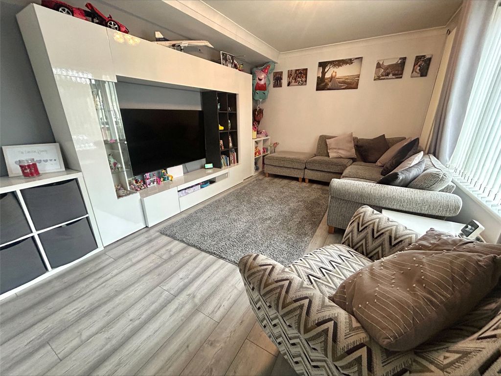 Property photo 2 of 13 Picture No. 06