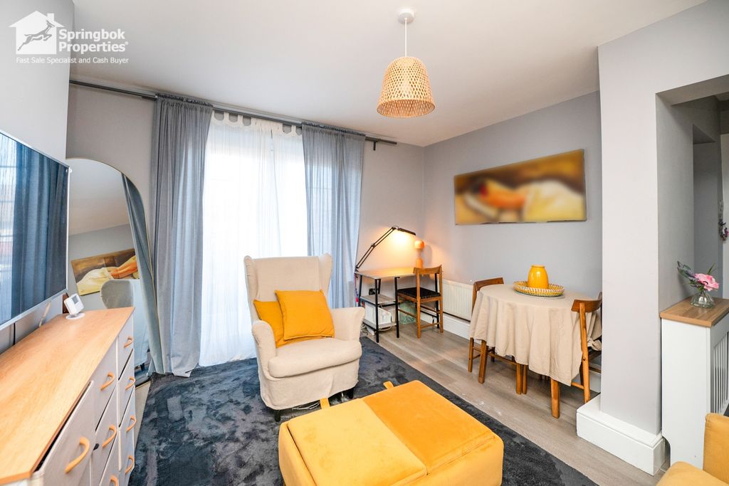 Property photo 3 of 9 Image 2