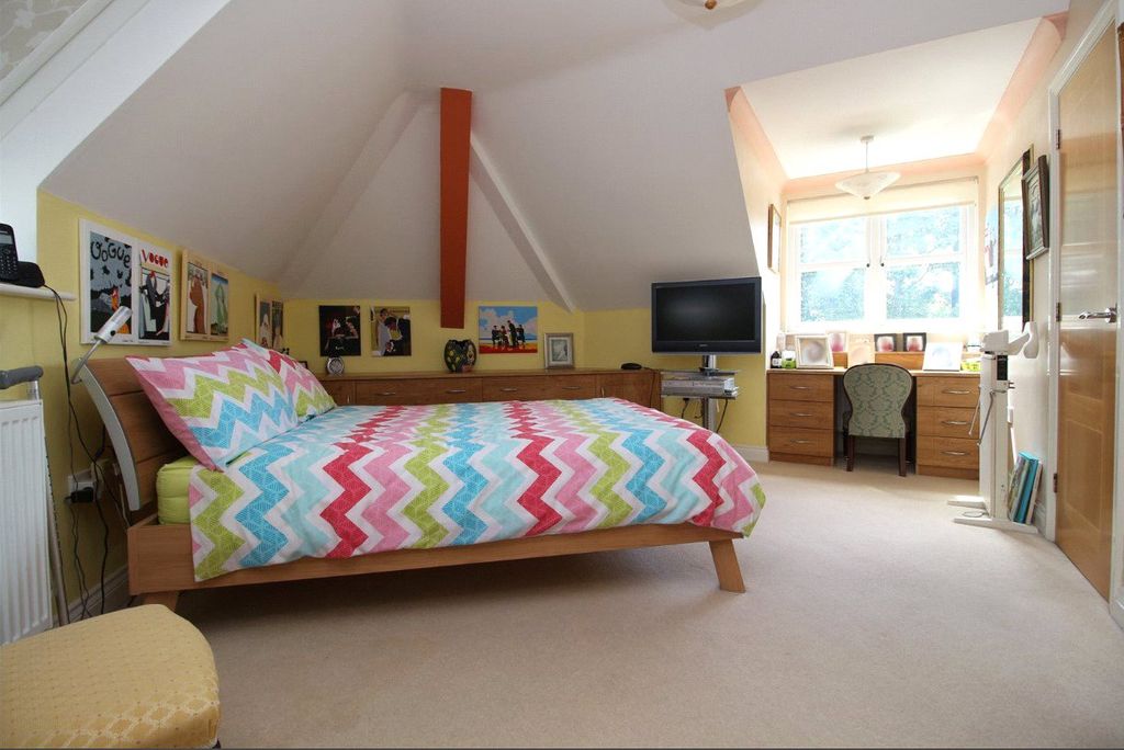 Property photo 3 of 17 Picture No. 22