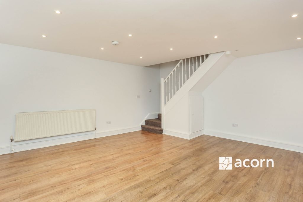 Property photo 3 of 10 2Eb05B13-59A0-F01...