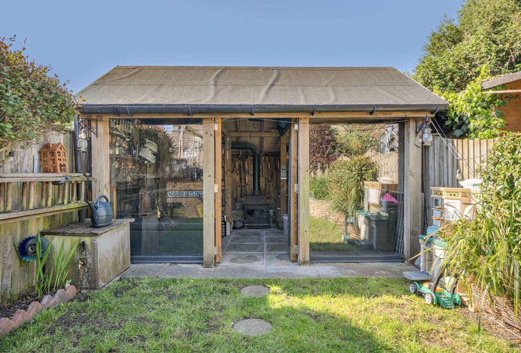 Property photo 2 of 21 1448518-9-69F1c7E...