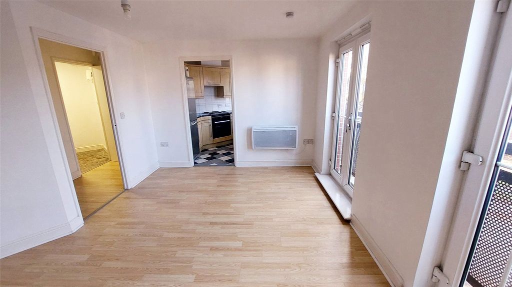 Property photo 3 of 10 Picture No. 14