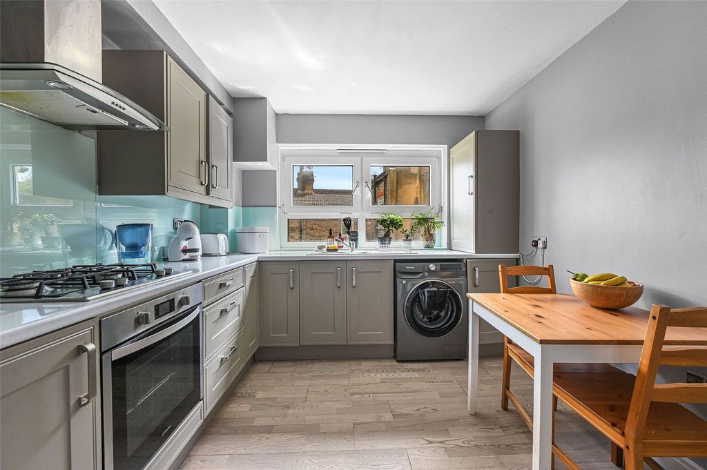 Property photo 2 of 20 Kitchen