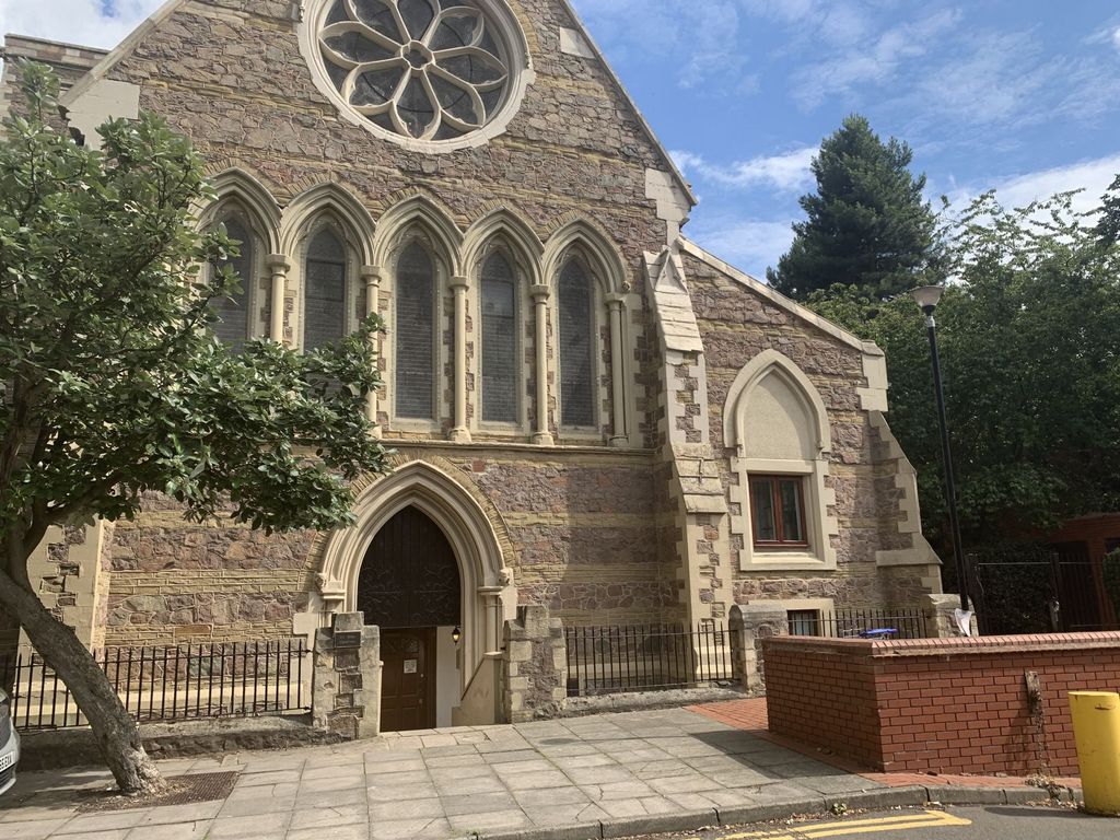 Property photo 1 of 8 Photo 2