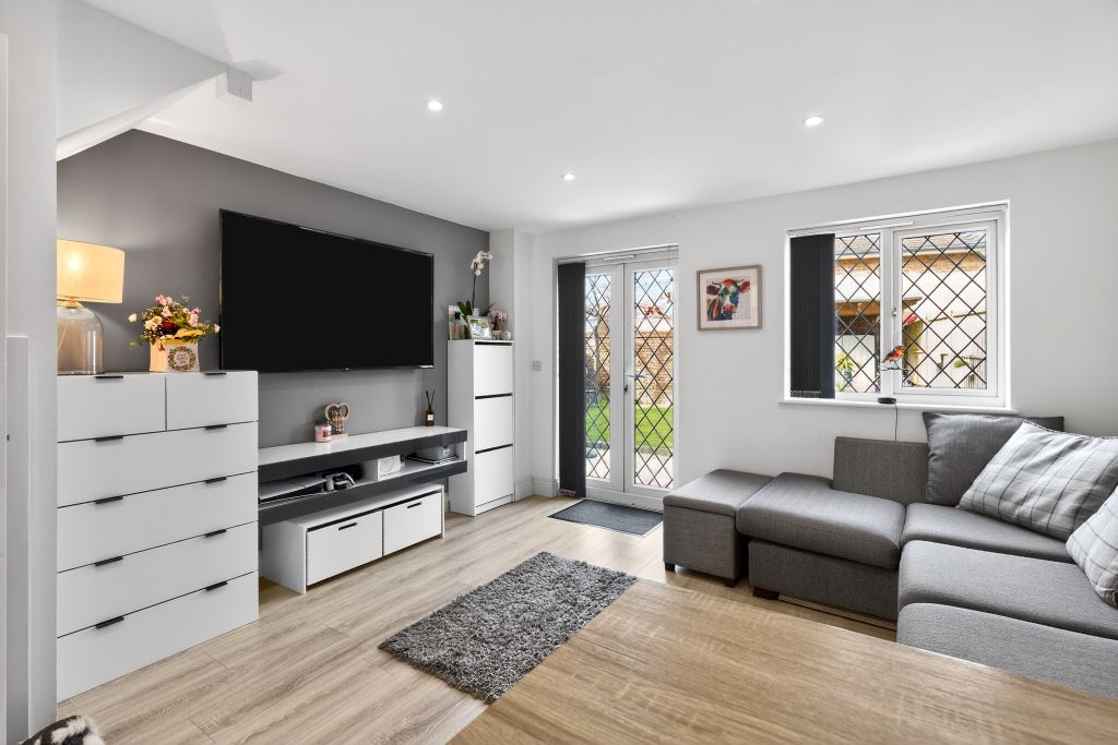 Property photo 3 of 20