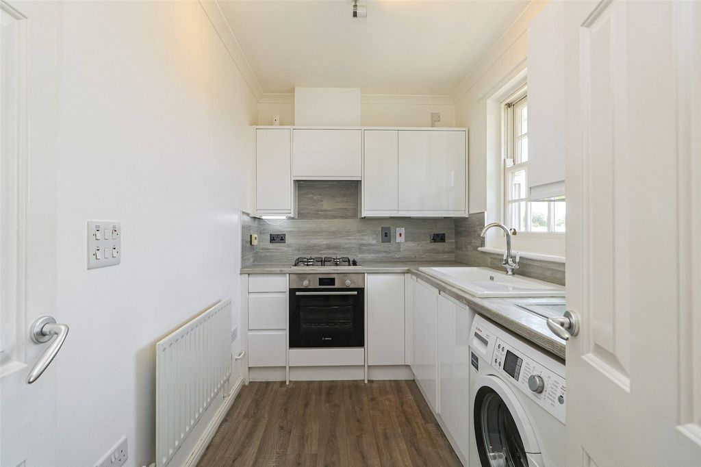 Property photo 3 of 16 Picture No. 15