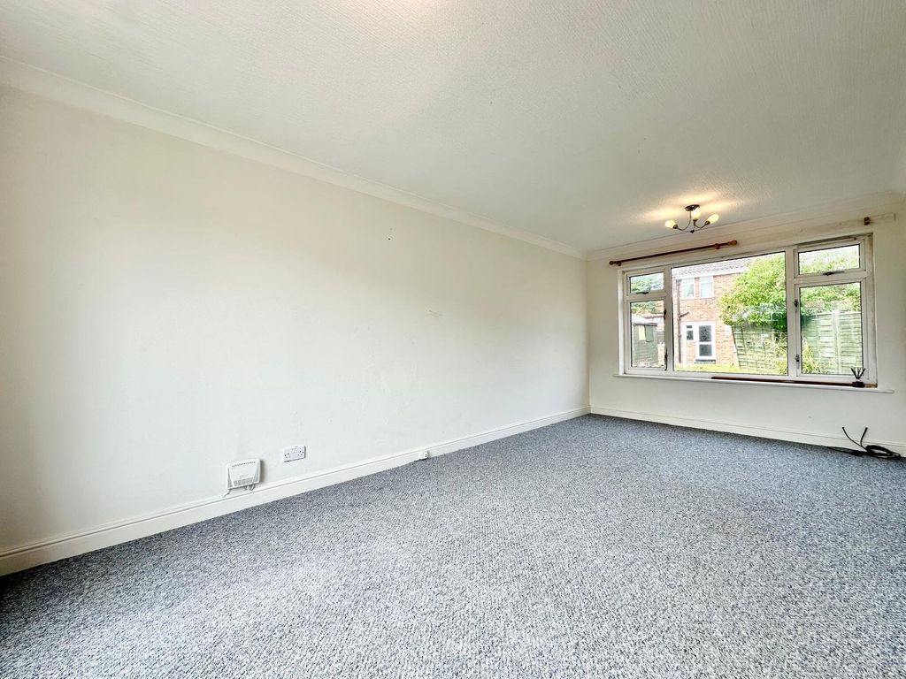 Property photo 2 of 9 2