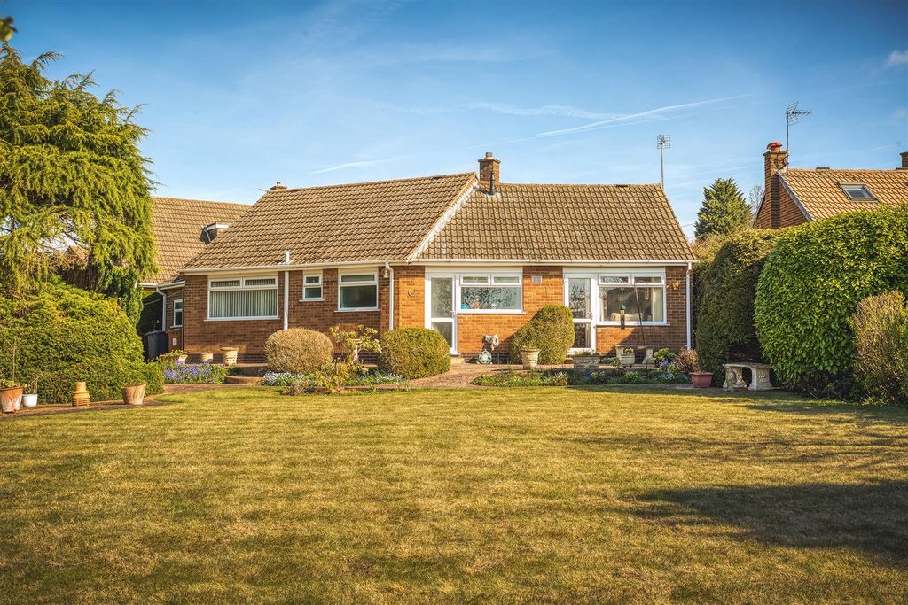 Property photo 3 of 38