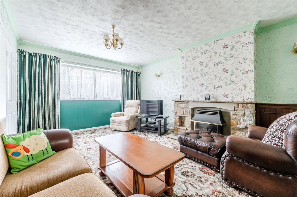Property photo 3 of 19 Picture No. 02