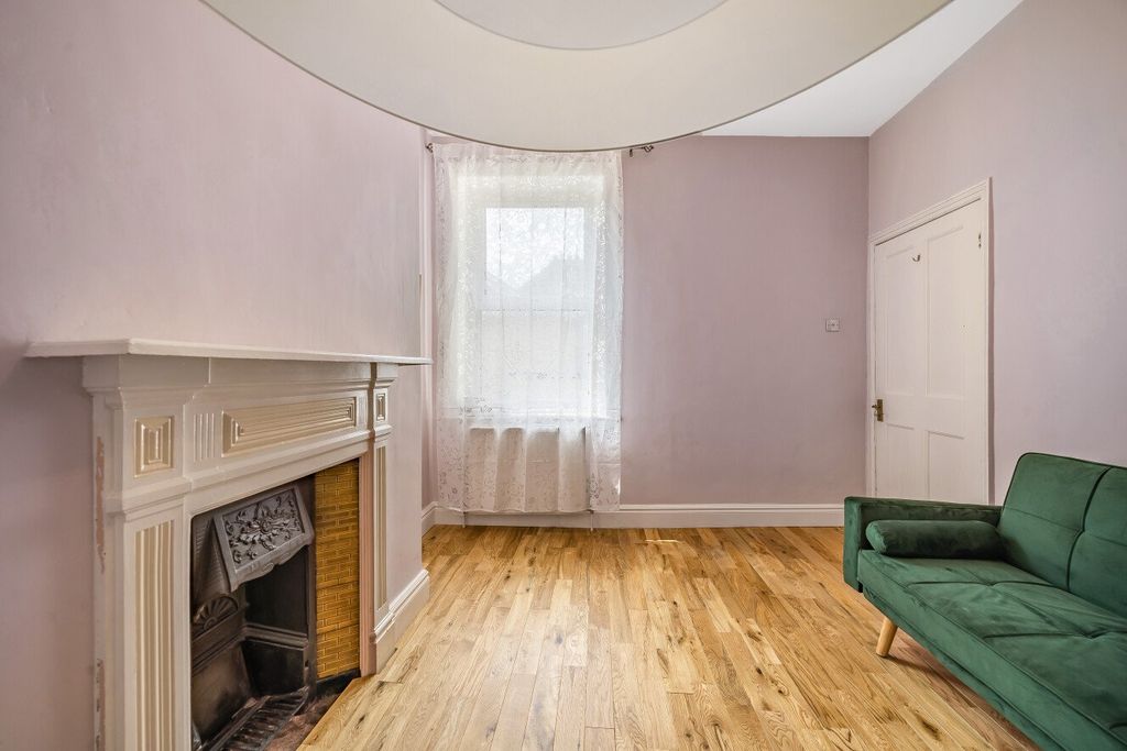 Property photo 2 of 18 Picture No. 03