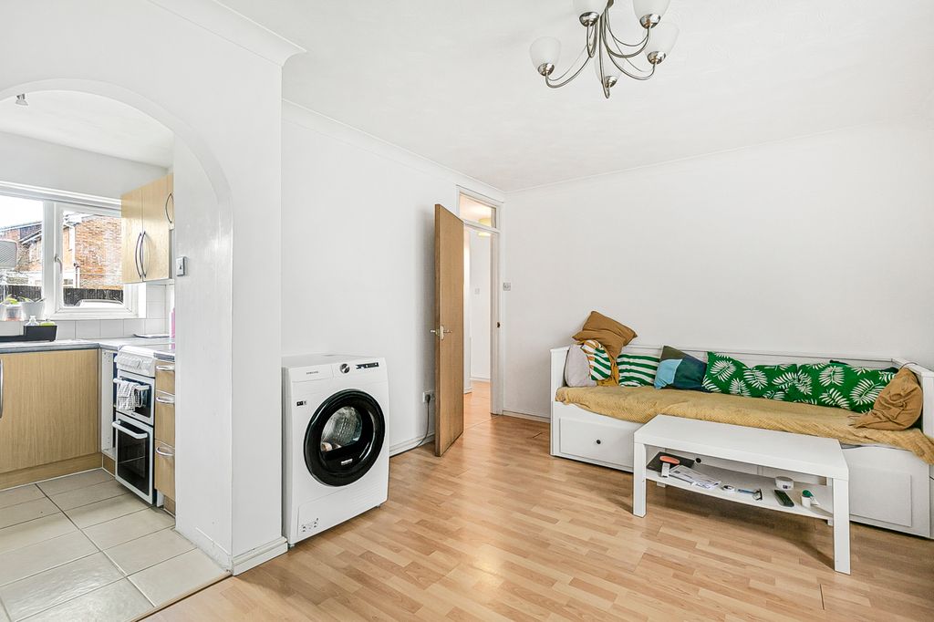 Property photo 3 of 10 5_48869