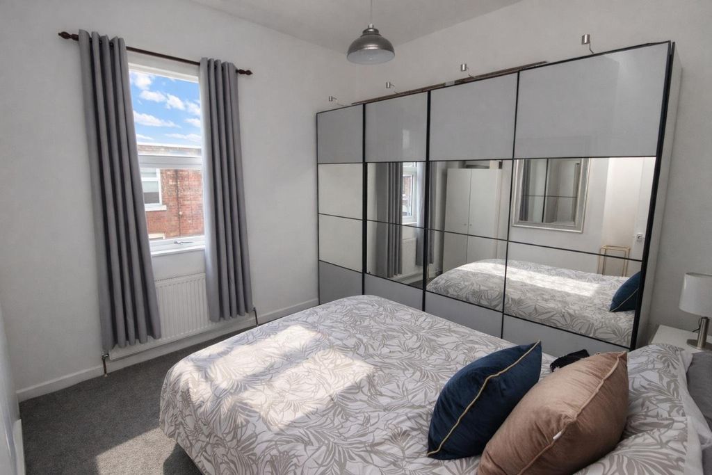 Property photo 2 of 5 Picture No. 08