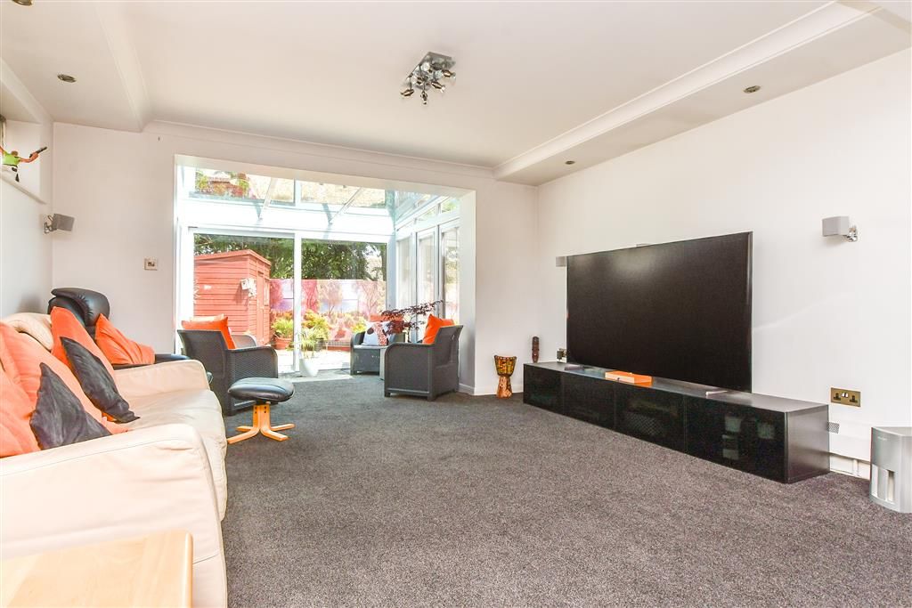 Property photo 3 of 17 Living Room