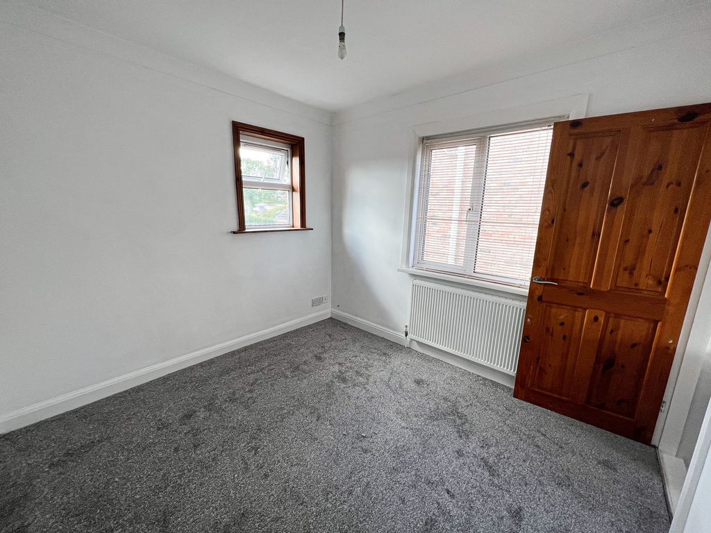 Property photo 3 of 5 Bedroom 2