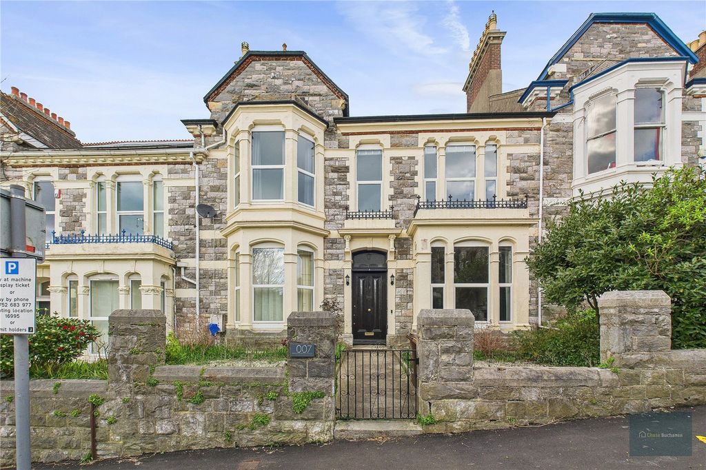 Property photo 1 of 22 Picture No. 08