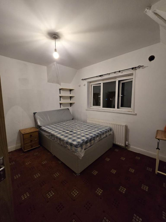 Property photo 3 of 4