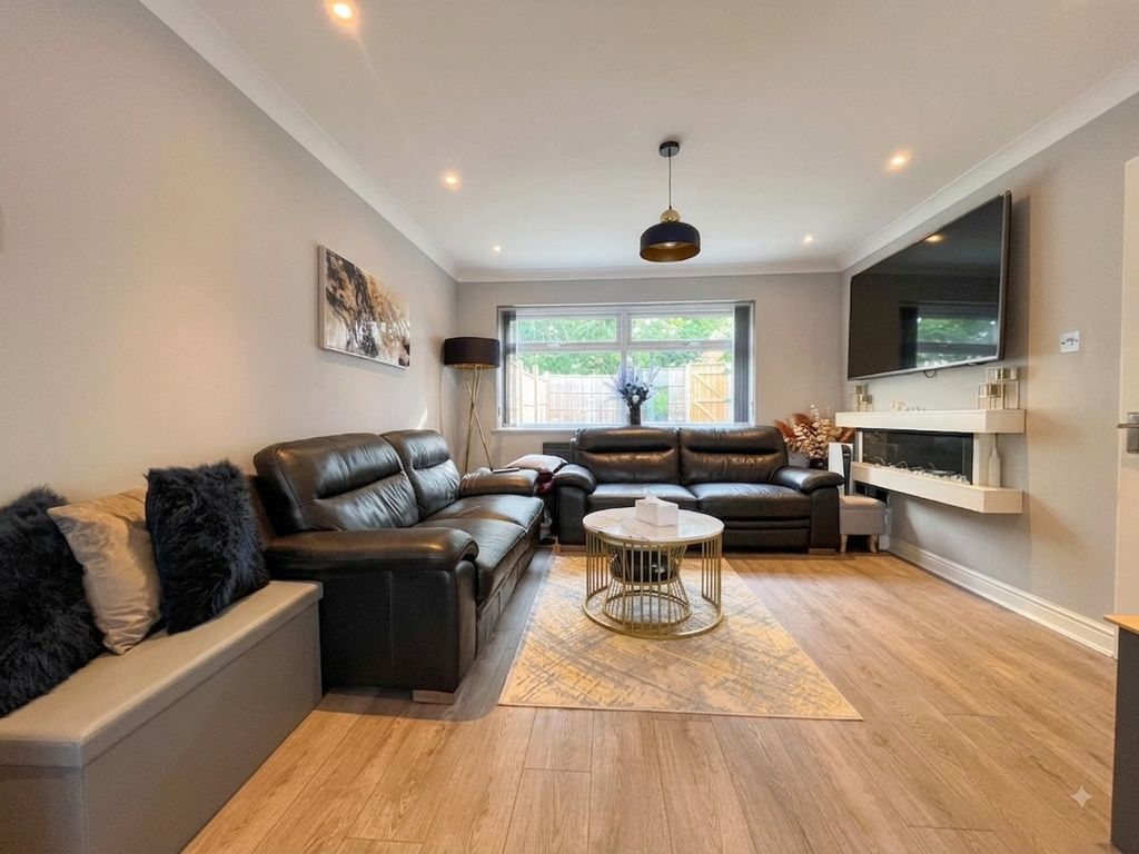 Property photo 2 of 18 5345332