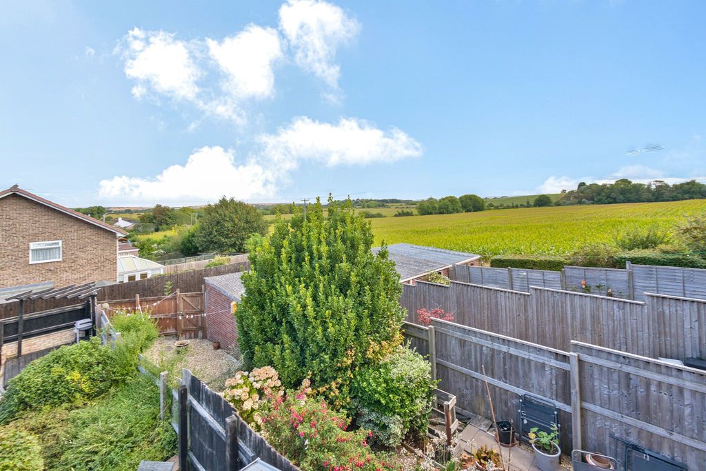 Property photo 3 of 30 Photo 28