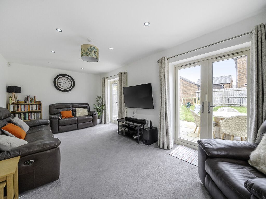 Property photo 3 of 23 1341804-23-68A47d...