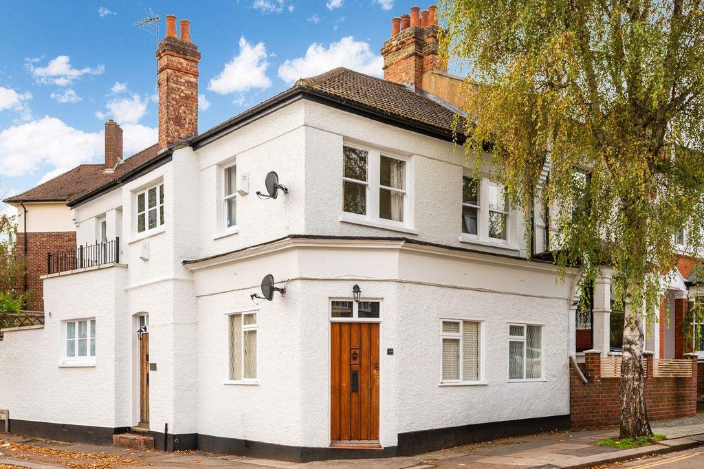 Property photo 1 of 12