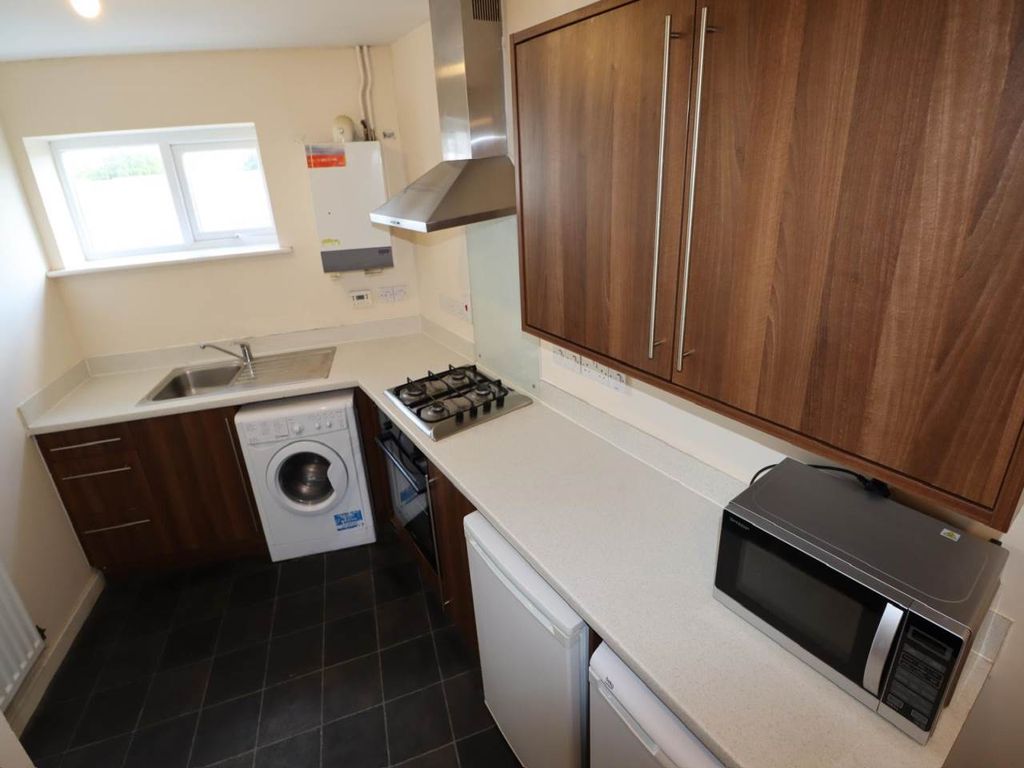 Property photo 3 of 9 0c6394F1-929E-4395-872B-F010426071E0