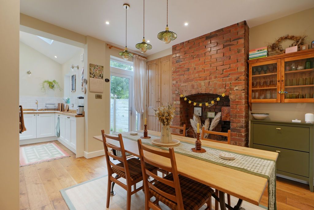 Property photo 1 of 32 Dining Kitchen