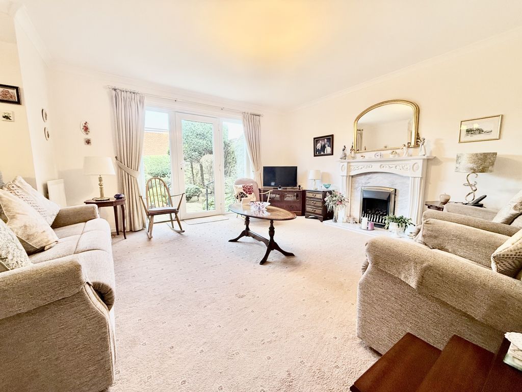 Property photo 2 of 18 Img_9924