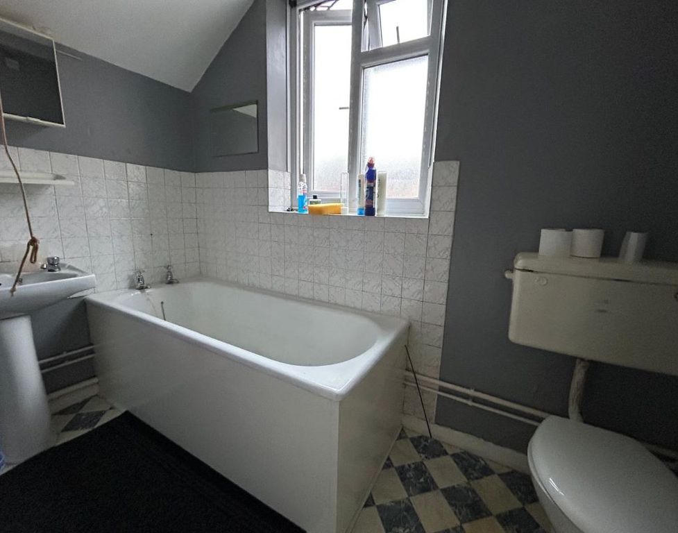 Property photo 3 of 6