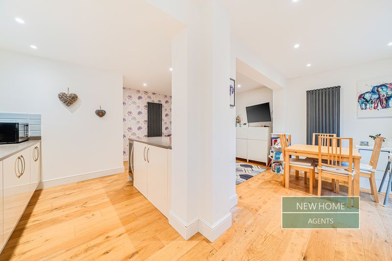 Property photo 3 of 21 Photo 17