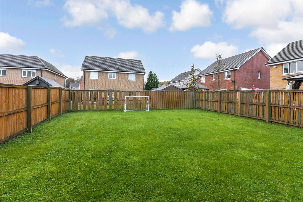 Property photo 2 of 25 Picture No. 22